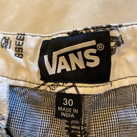 Vans men’s shorts size 30 - Picture 7 of 9